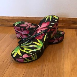 Y2K wedge flip flops nwot never worn